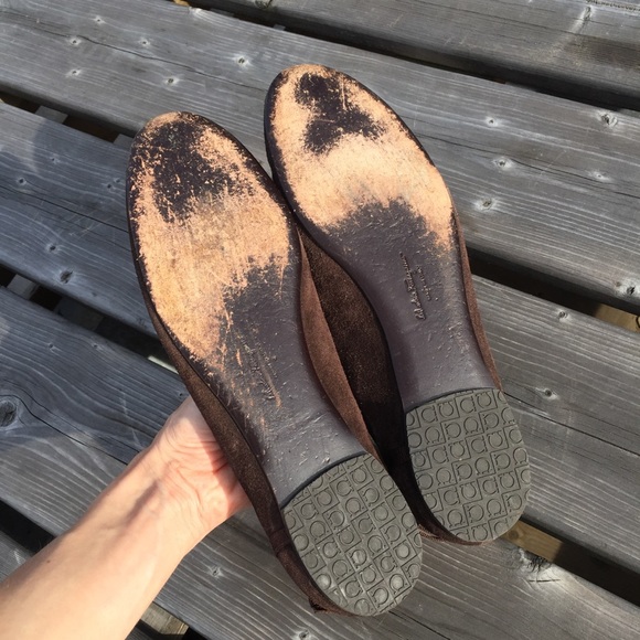 Salvatore Ferragamo Soft Suede Flats Size 9 - Picture 9 of 10